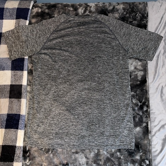 Under Armour Men's Large HeatGear Fitted Short-Sleeve T-Shirt - Picture 4 of 5